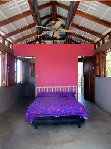 Treetops Bed & Breakfast San Juanillo